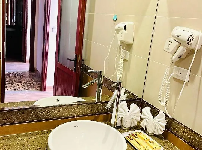 Tuan Chau Havana Hotel 3*