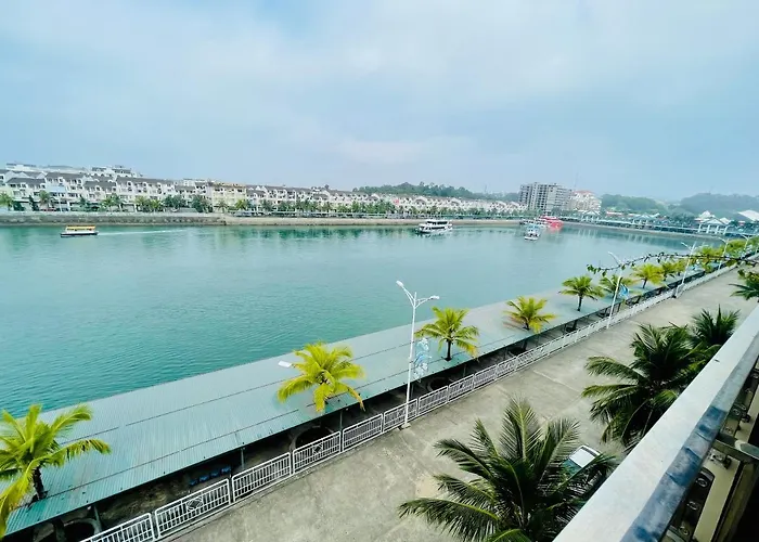Tuan Chau Havana Hotel